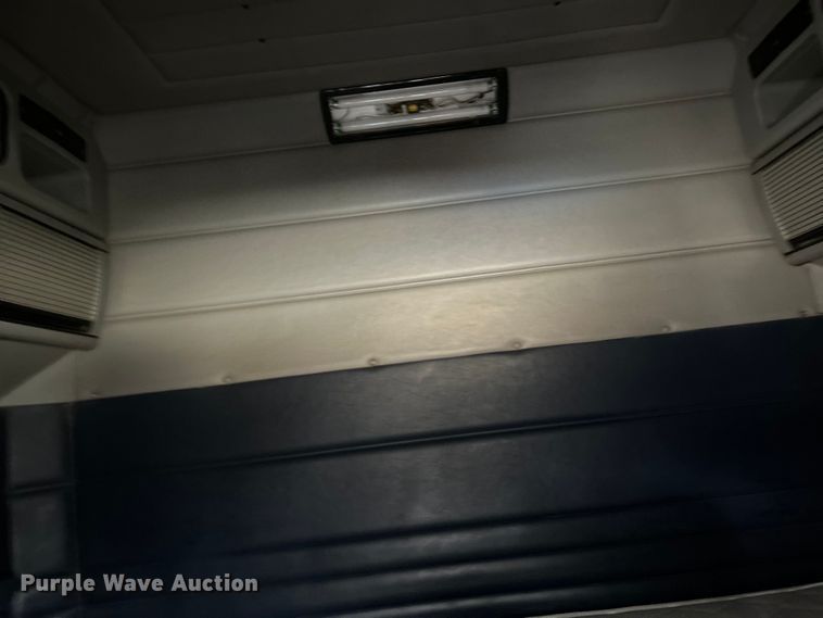 image for item EK4164 2006 Peterbilt 379 semi truck