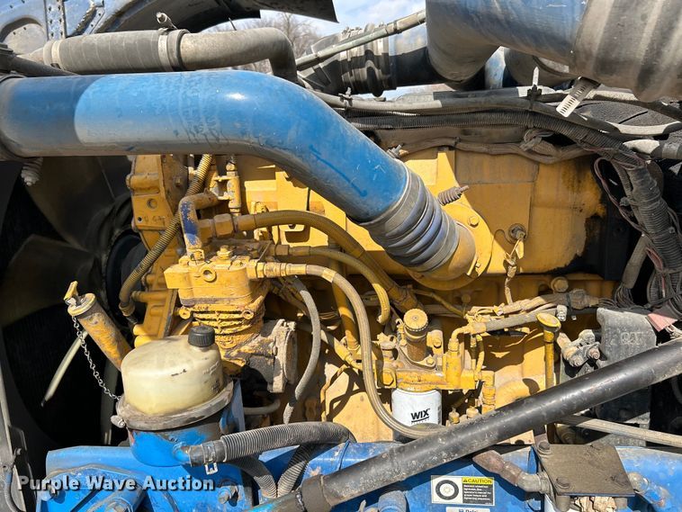 image for item EK4164 2006 Peterbilt 379 semi truck