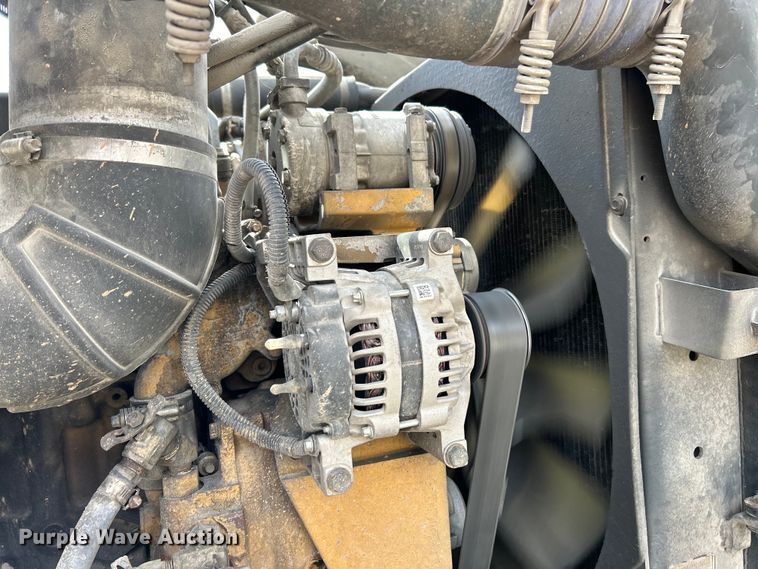 image for item EK4164 2006 Peterbilt 379 semi truck