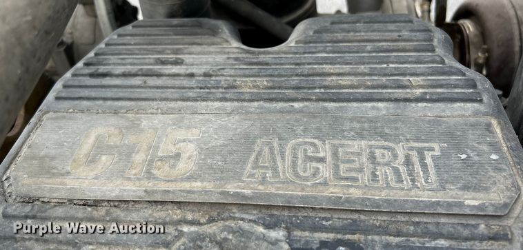 image for item EK4164 2006 Peterbilt 379 semi truck