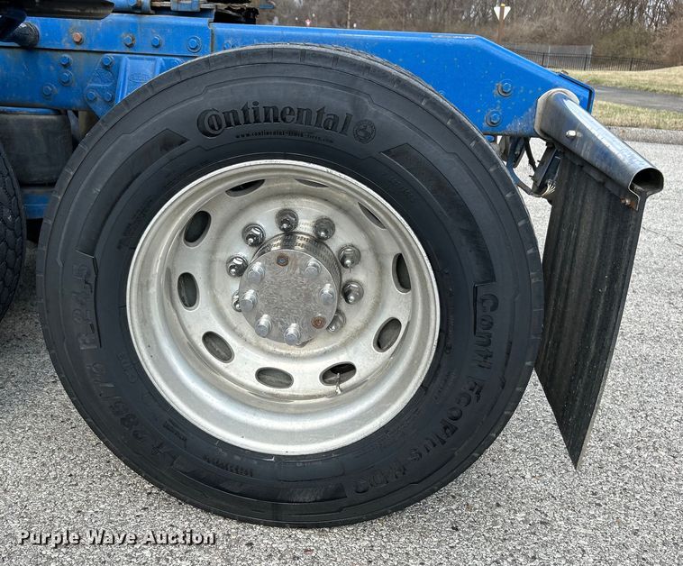 image for item EK4164 2006 Peterbilt 379 semi truck