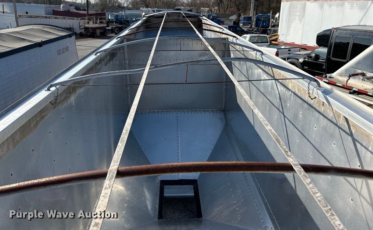 image for item EK4167 2009 Timpte grain trailer