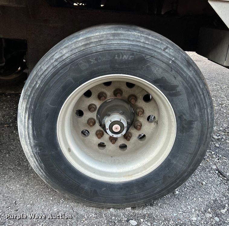 image for item EK4167 2009 Timpte grain trailer