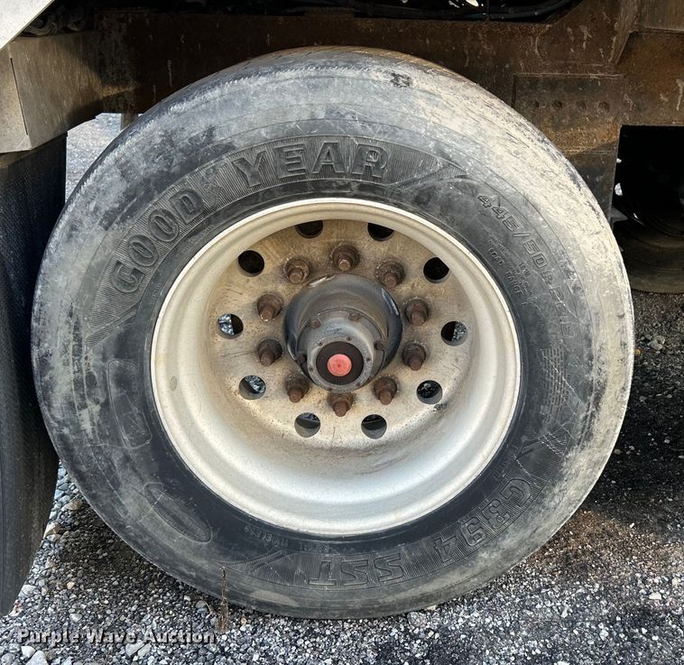 image for item EK4167 2009 Timpte grain trailer