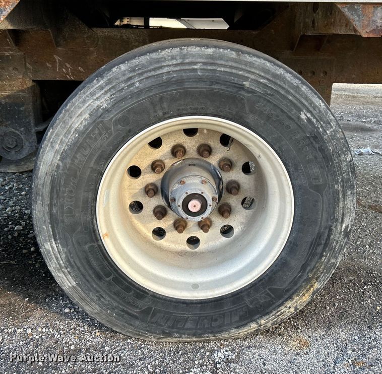 image for item EK4167 2009 Timpte grain trailer