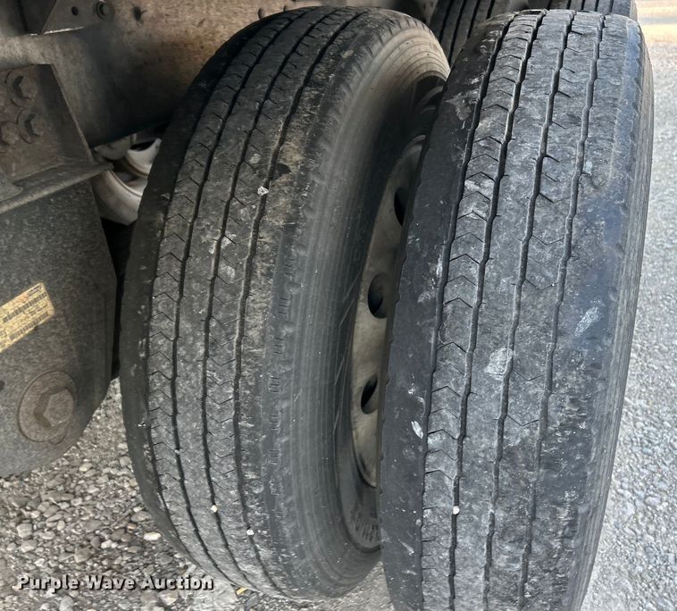 image for item EK4171 2013 Timpte grain trailer