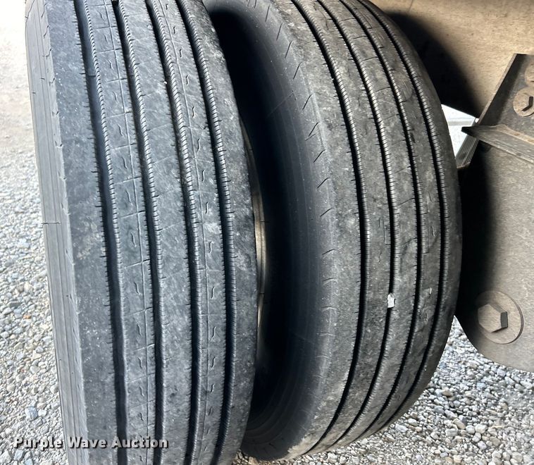 image for item EK4171 2013 Timpte grain trailer