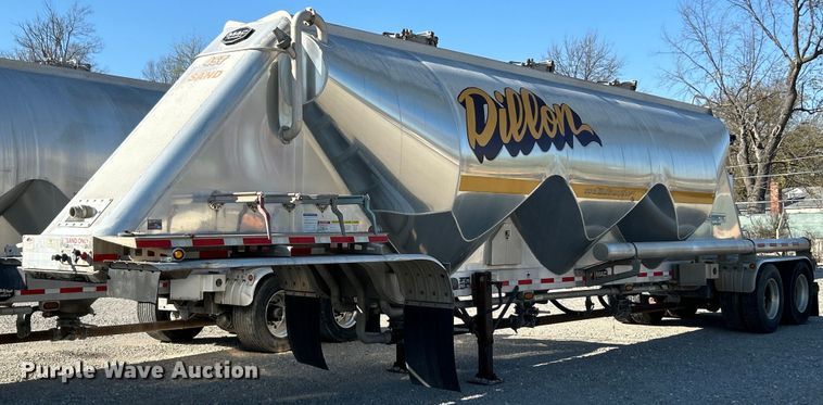 image for item EK4176 2015 Mac tank trailer