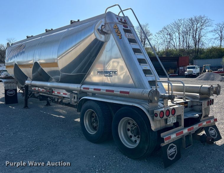 image for item EK4176 2015 Mac tank trailer