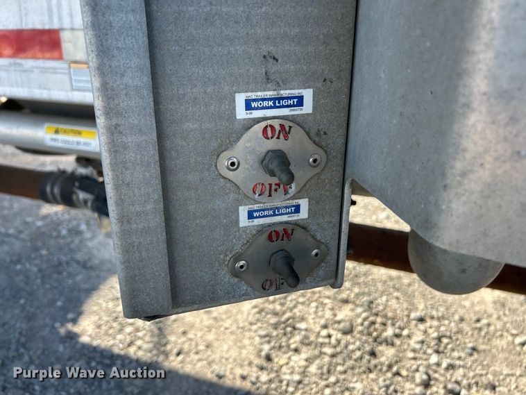 image for item EK4176 2015 Mac tank trailer