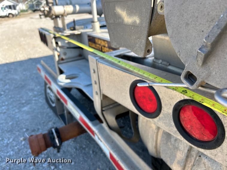 image for item EK4176 2015 Mac tank trailer