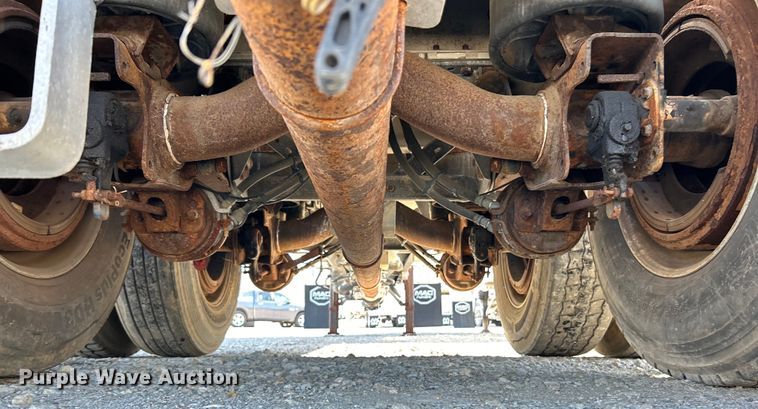 image for item EK4176 2015 Mac tank trailer