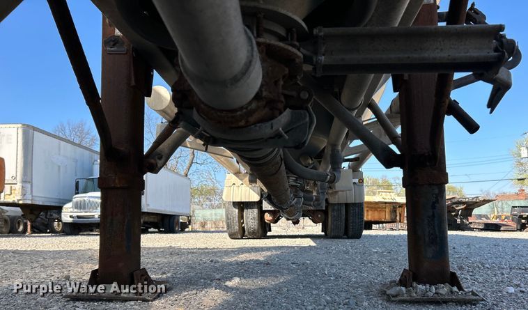 image for item EK4176 2015 Mac tank trailer