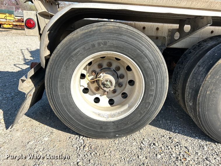 image for item EK4176 2015 Mac tank trailer