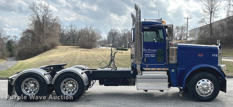 image for item EK4178 2022 Peterbilt 389 semi truck