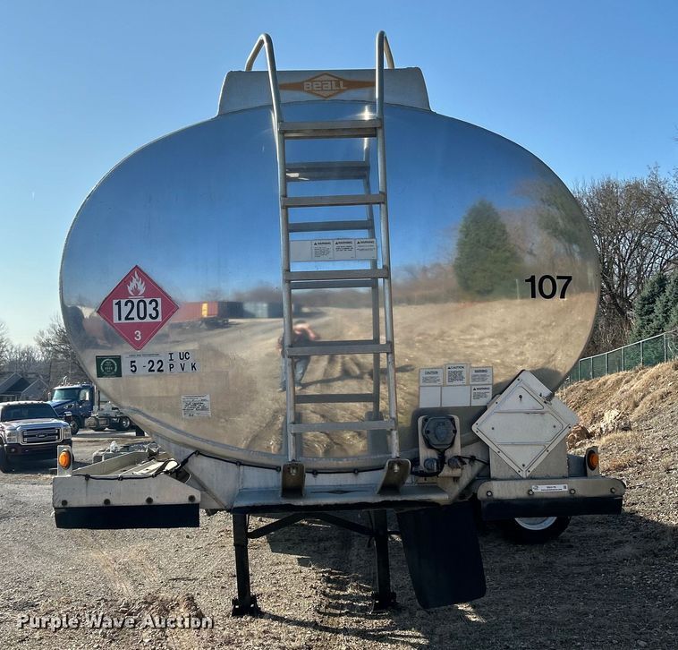 image for item EK4179 2007 Beall BAST-95-4-SB tank trailer