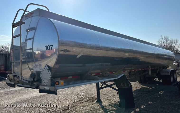 image for item EK4179 2007 Beall BAST-95-4-SB tank trailer