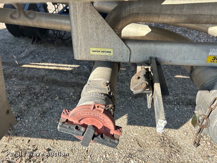 image for item EK4179 2007 Beall BAST-95-4-SB tank trailer