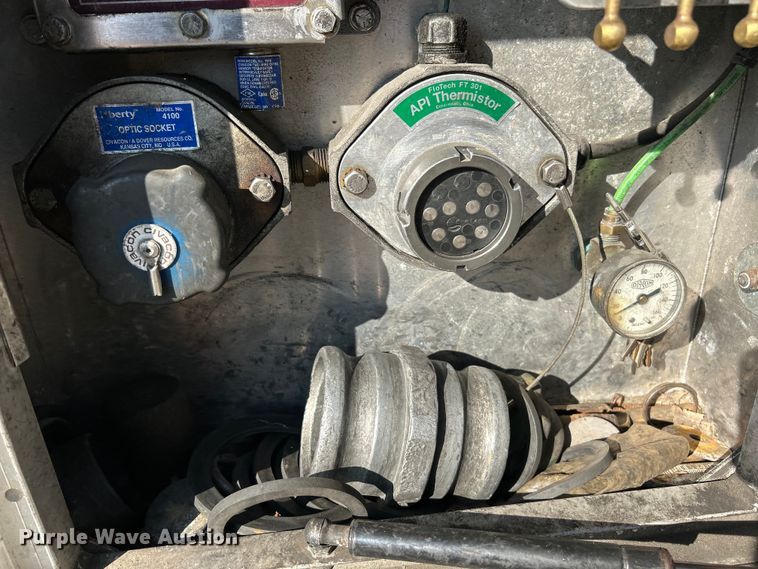 image for item EK4179 2007 Beall BAST-95-4-SB tank trailer