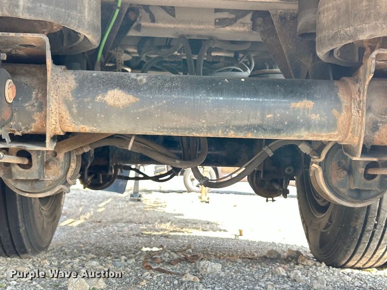 image for item EK4179 2007 Beall BAST-95-4-SB tank trailer