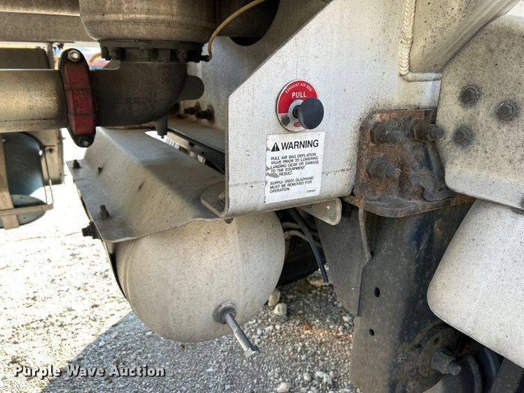 image for item EK4179 2007 Beall BAST-95-4-SB tank trailer