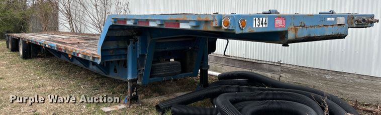 image for item EK4385 2001 Trail King drop deck equipment trailer