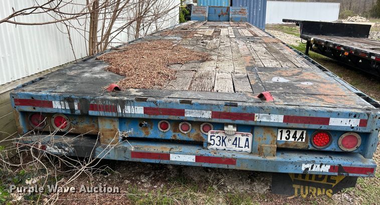 image for item EK4385 2001 Trail King drop deck equipment trailer