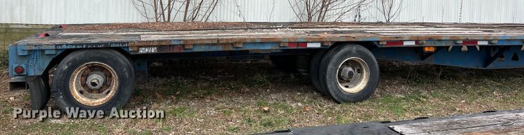 image for item EK4385 2001 Trail King drop deck equipment trailer
