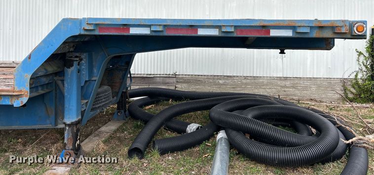 image for item EK4385 2001 Trail King drop deck equipment trailer