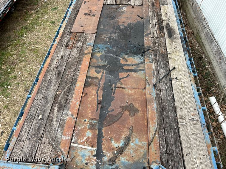 image for item EK4385 2001 Trail King drop deck equipment trailer