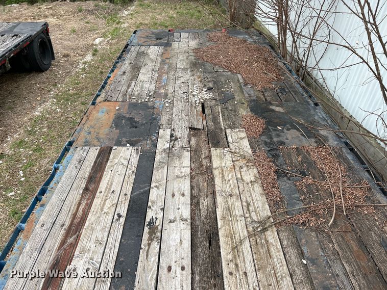 image for item EK4385 2001 Trail King drop deck equipment trailer