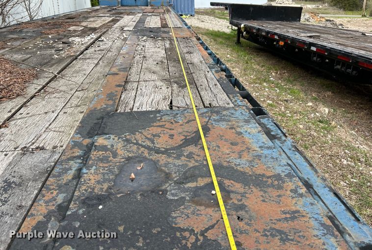 image for item EK4385 2001 Trail King drop deck equipment trailer