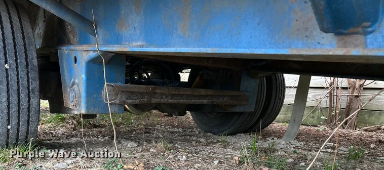 image for item EK4385 2001 Trail King drop deck equipment trailer