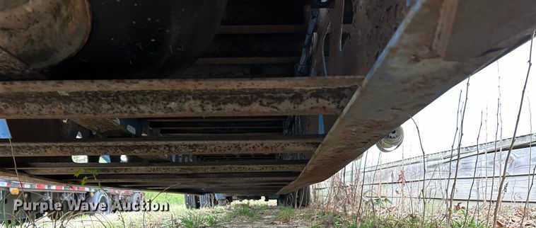image for item EK4385 2001 Trail King drop deck equipment trailer