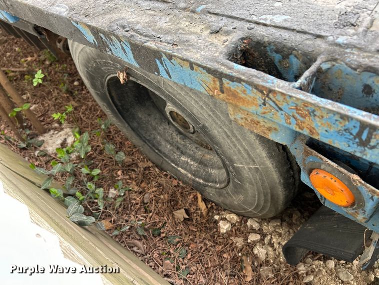 image for item EK4385 2001 Trail King drop deck equipment trailer