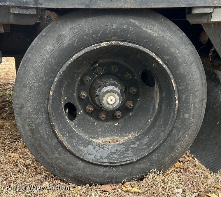 image for item EK4386 1989 Transcraft drop deck equipment trailer