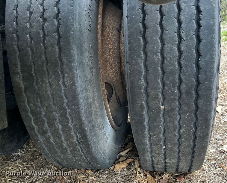 image for item EK4386 1989 Transcraft drop deck equipment trailer