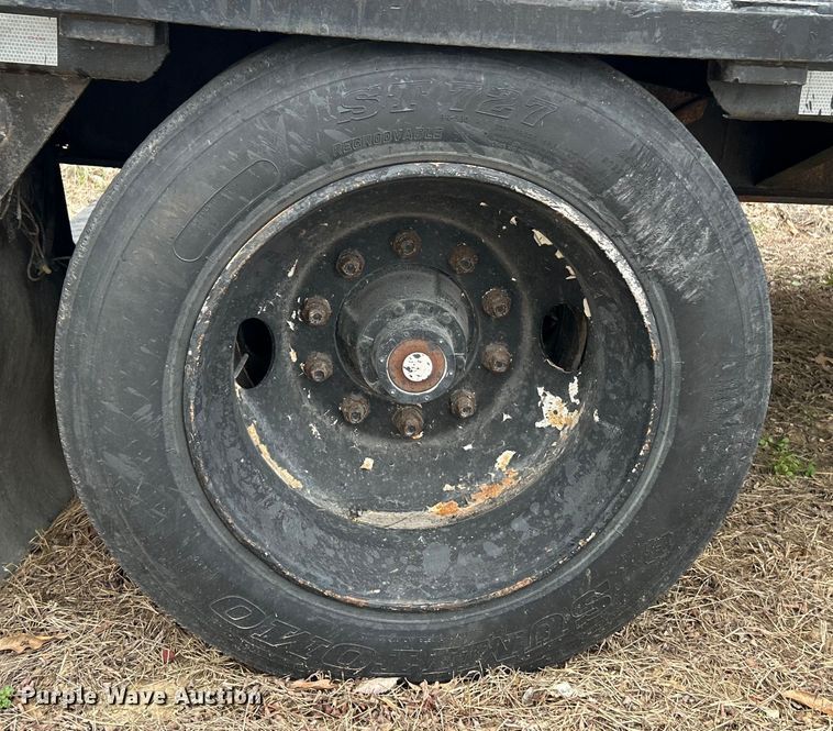 image for item EK4386 1989 Transcraft drop deck equipment trailer