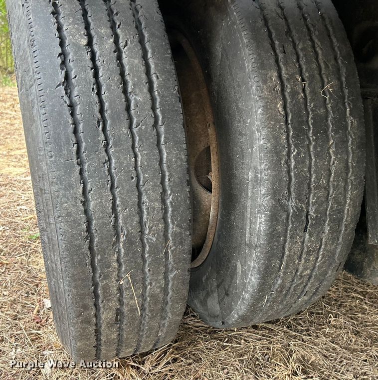 image for item EK4386 1989 Transcraft drop deck equipment trailer