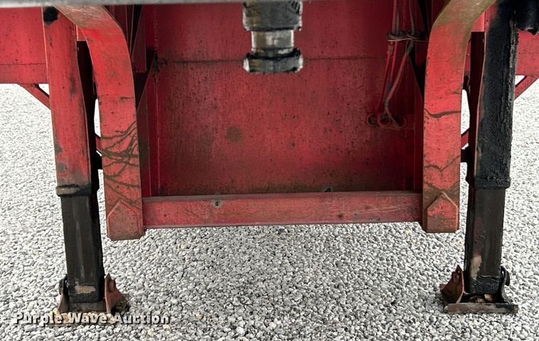 image for item EK4389 2000 Great Dane drop deck equipment trailer