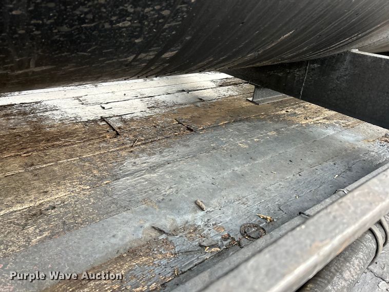 image for item EK4389 2000 Great Dane drop deck equipment trailer