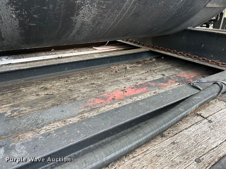 image for item EK4389 2000 Great Dane drop deck equipment trailer