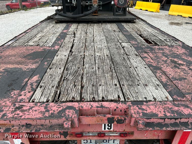 image for item EK4389 2000 Great Dane drop deck equipment trailer