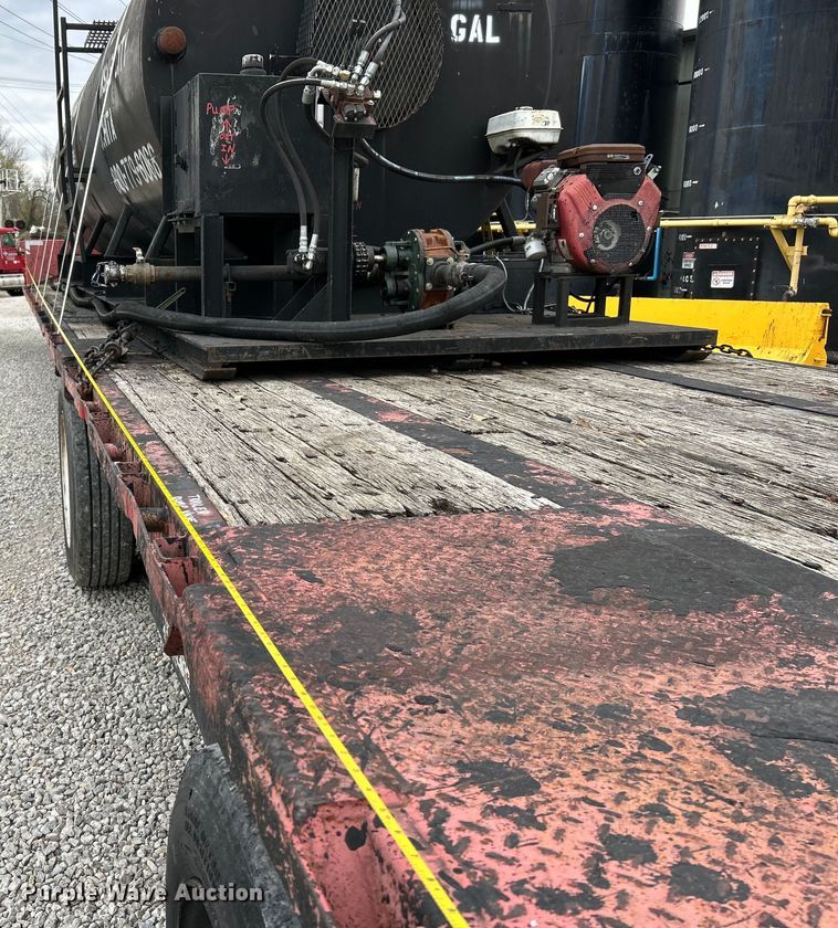 image for item EK4389 2000 Great Dane drop deck equipment trailer