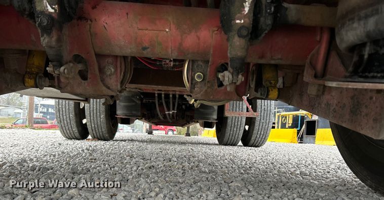 image for item EK4389 2000 Great Dane drop deck equipment trailer