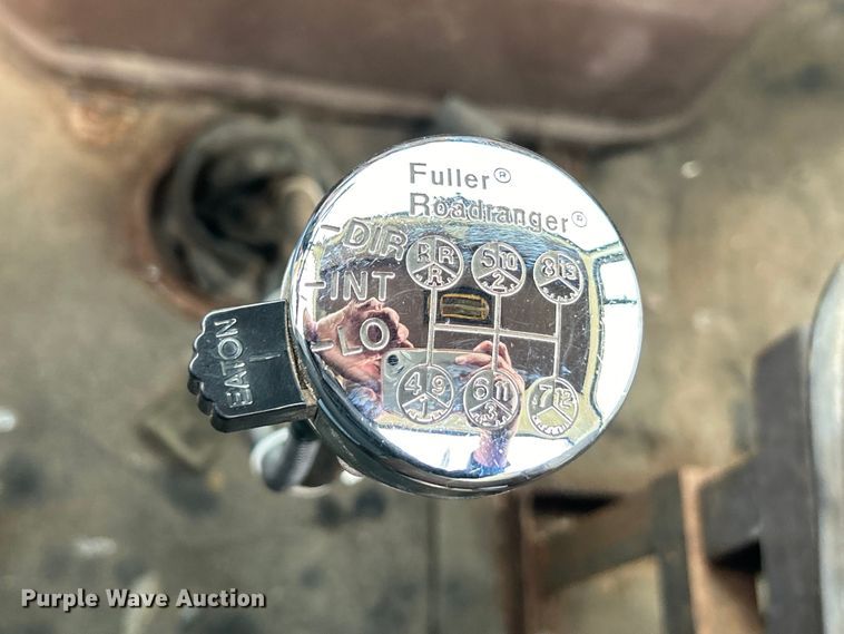 image for item EK4437 1975 Ford LT900 semi truck