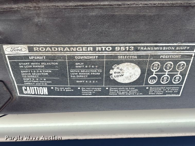 image for item EK4437 1975 Ford LT900 semi truck