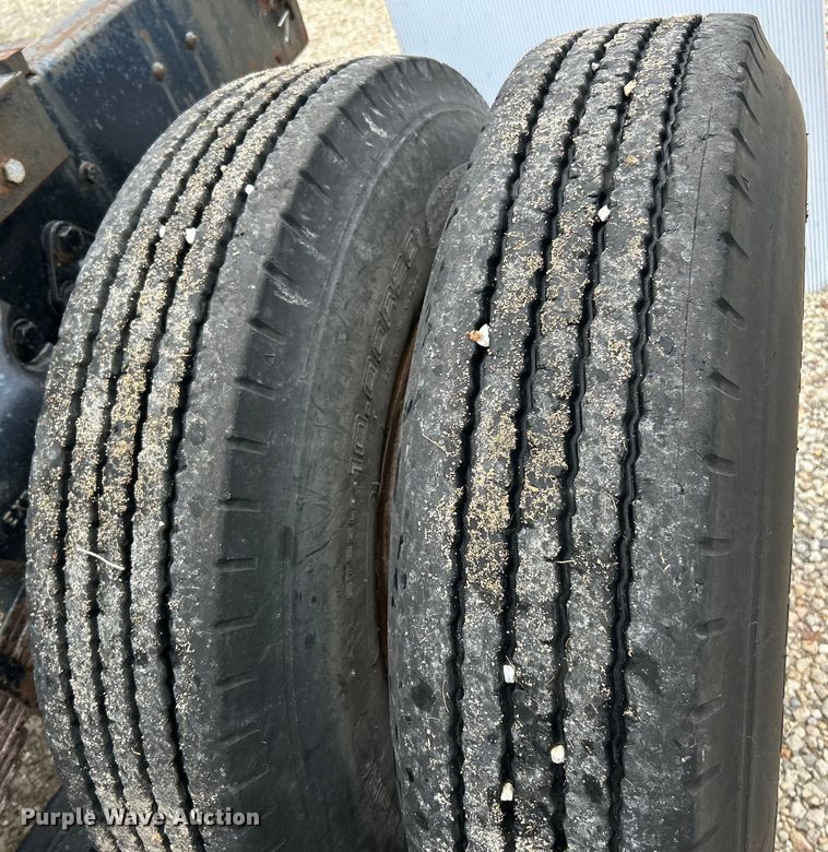 image for item EK4437 1975 Ford LT900 semi truck