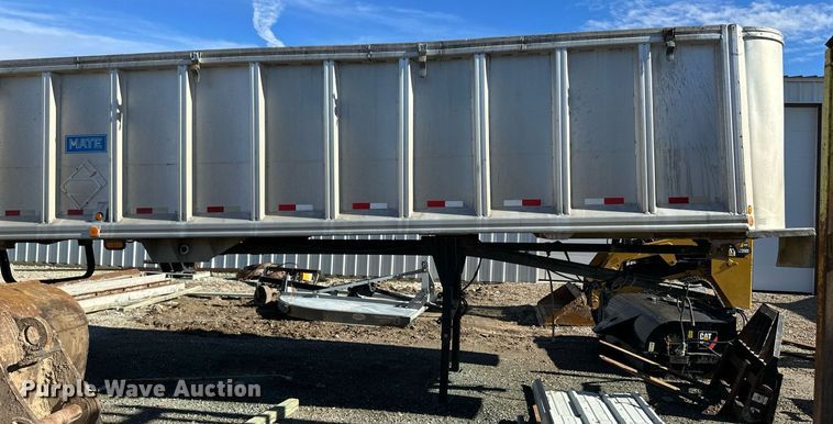 image for item EK9876 1999 Mate end dump trailer