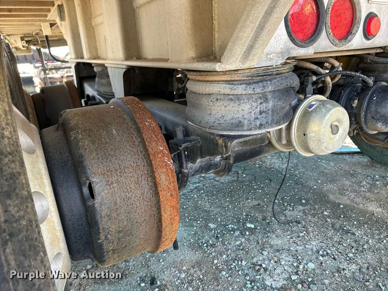 image for item EK9876 1999 Mate end dump trailer